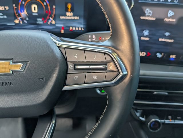 Used 2025 Chevrolet Traverse LT FWD image 8