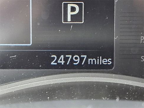 Used 2023 Nissan Kicks SV image 32