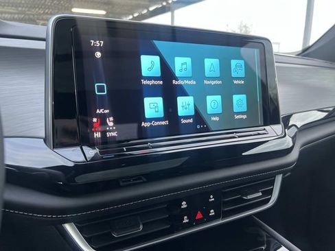 New 2026 Volkswagen Atlas Cross Sport SE FWD image 19
