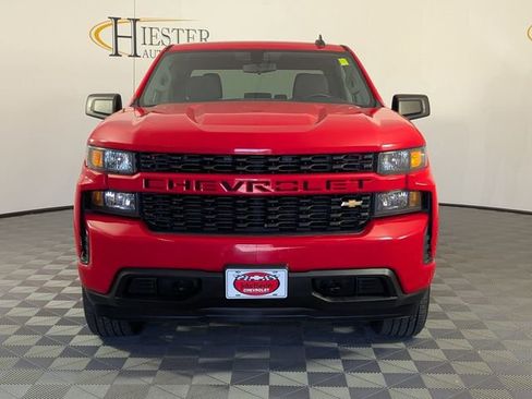 Used 2020 Chevrolet Silverado 1500 Custom w/ Infotainment Package image 3