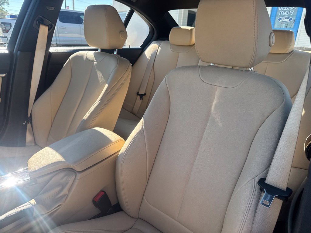 Used 2018 BMW 330i xDrive Sedan AWD/4WD image 14