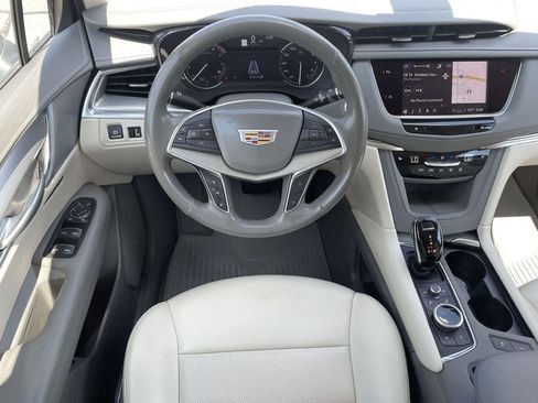 Used 2024 Cadillac XT5 Premium Luxury AWD/4WD image 11