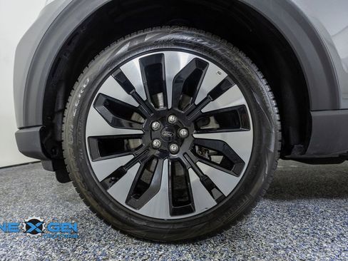 Used 2025 Ford Explorer Platinum w/ LUX Leather Package AWD/4WD image 48
