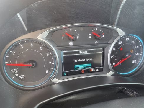 Used 2018 Chevrolet Equinox LT w/ Sun & Infotainment Package image 15