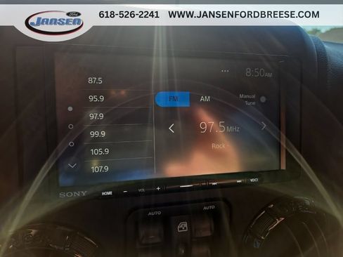Used 2017 Jeep Wrangler Unlimited Sahara AWD/4WD image 18