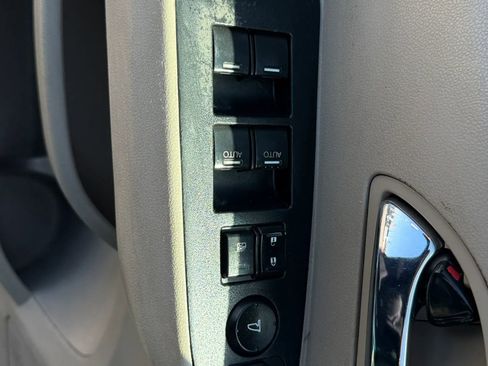 Used 2015 Honda Odyssey EX image 17