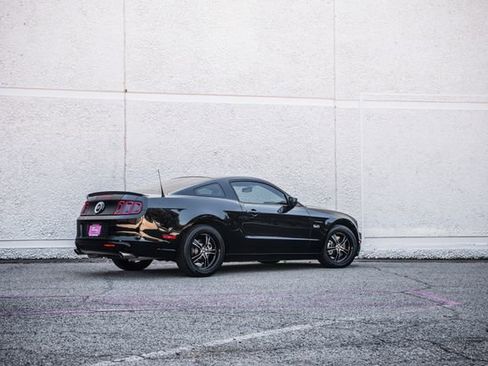 Used 2013 Ford Mustang GT Premium image 50