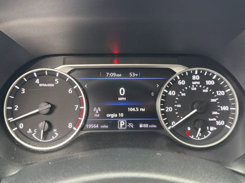 Used 2025 Nissan Sentra SV image 21