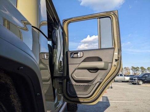 New 2026 Jeep Gladiator Mojave image 56