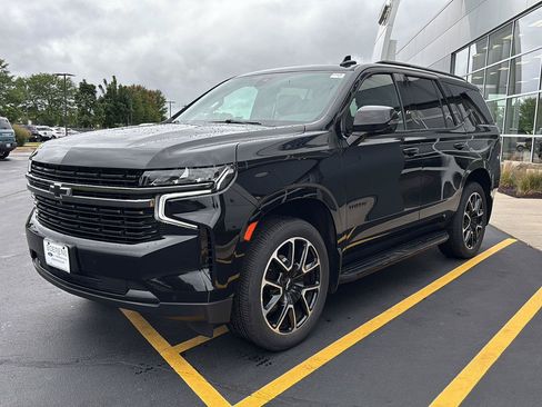 Used 2021 Chevrolet Tahoe RST w/ Luxury Package AWD/4WD image 3