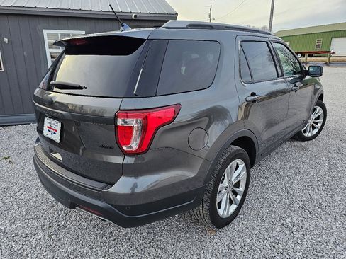 Used 2018 Ford Explorer XLT w/ Equipment Group 202A image 8