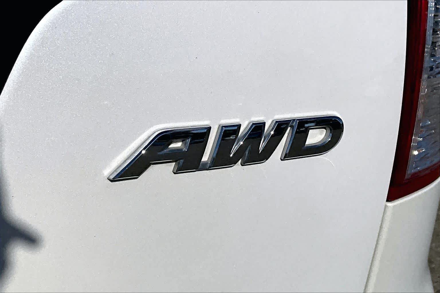 Used 2014 Honda CR-V LX image 9