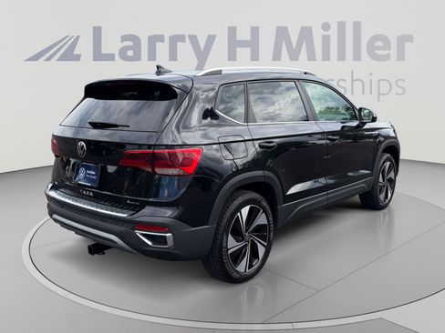 Used 2024 Volkswagen Taos SE AWD/4WD image 5