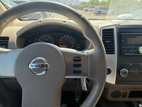 Used 2009 Nissan Frontier SE w/ SE Value Truck Pkg RWD image 21
