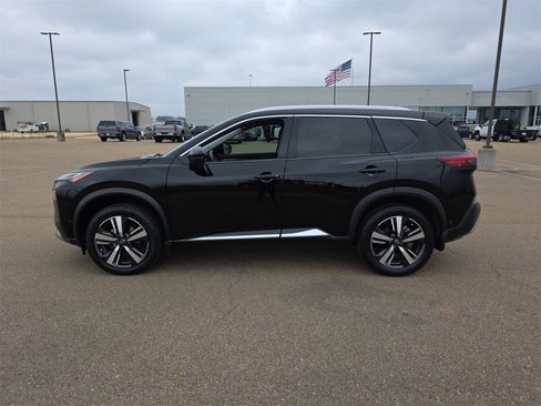 Used 2022 Nissan Rogue Platinum w/ Head-Up Display Package image 5