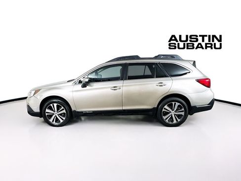 Used 2019 Subaru Outback 2.5i Limited w/ Popular Package #2 image 4