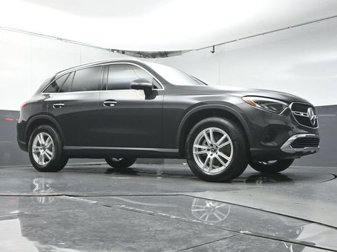 Used 2025 Mercedes-Benz GLC 300 image 40