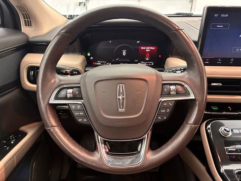Used 2023 Lincoln Nautilus Reserve image 21