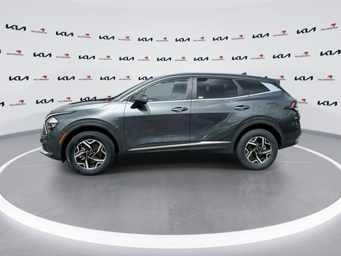 Used 2023 Kia Sportage LX image 5