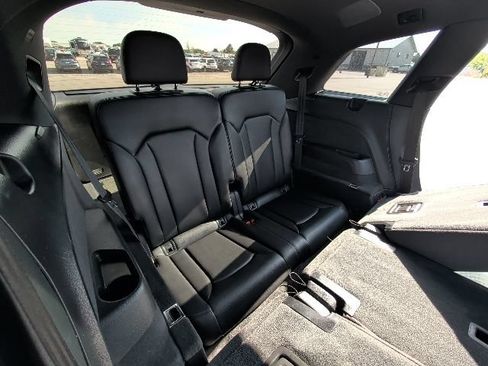 Used 2019 Audi Q7 2.0T Premium Plus w/ Premium Plus Package AWD/4WD image 19