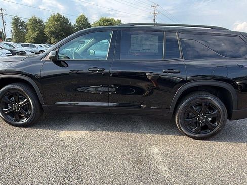 New 2027 Chevrolet Traverse LT w/ Midnight/Sport Edition FWD image 11