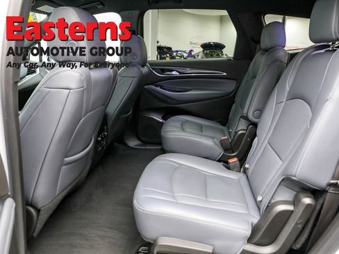 Used 2024 Buick Enclave Premium image 24