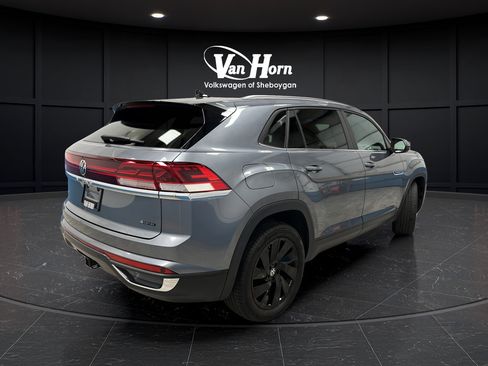 Used 2024 Volkswagen Atlas Cross Sport SE w/ Panoramic Sunroof Package AWD/4WD image 7