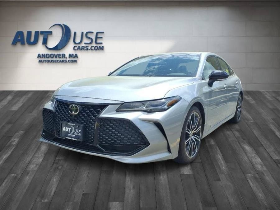 Used 2022 Toyota Avalon Touring FWD image 1