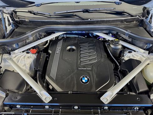 Used 2023 BMW X5 xDrive40i w/ M Sport Package image 32