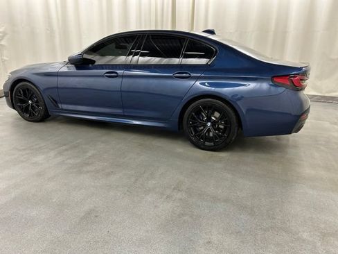Used 2023 BMW 530i xDrive w/ M Sport Package AWD/4WD image 3