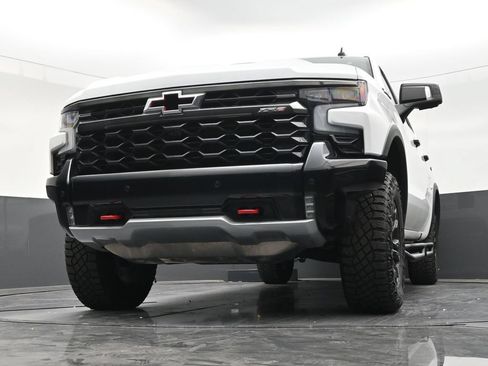 Used 2025 Chevrolet Silverado 1500 ZR2 w/ Technology Package AWD/4WD image 27