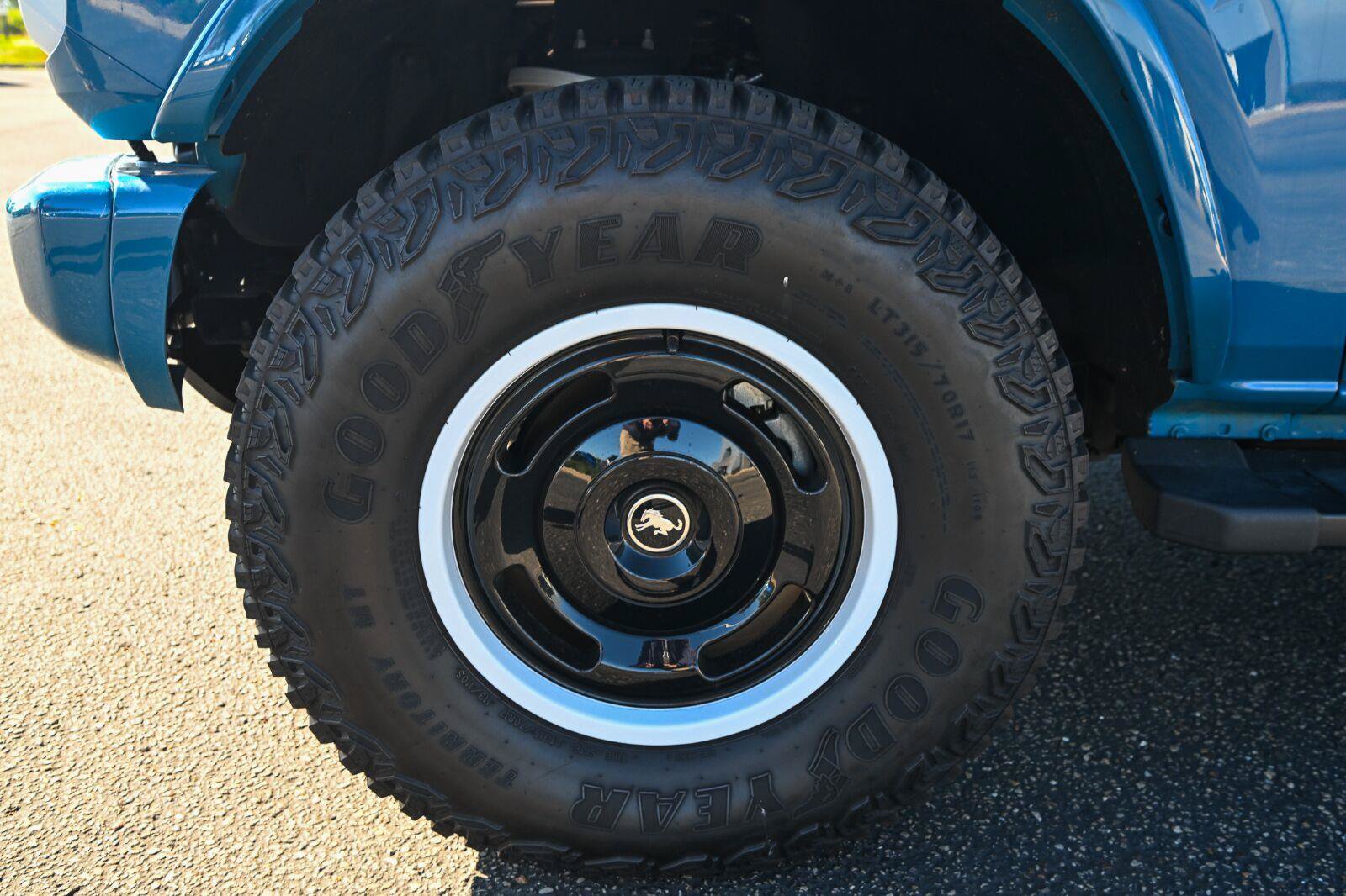Used 2024 Ford Bronco Heritage Edition AWD/4WD image 12