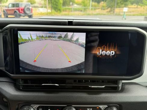 Used 2024 Jeep Wrangler Unlimited Sport AWD/4WD image 22