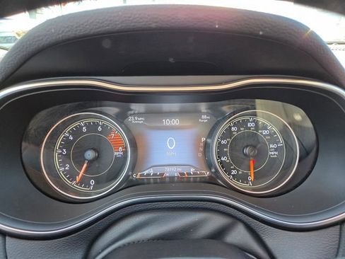 Used 2020 Jeep Cherokee Limited image 22