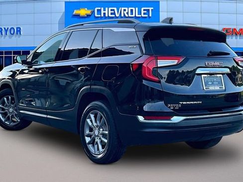 Used 2023 GMC Terrain SLT FWD image 4
