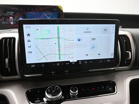 New 2025 Ford Expedition Active image 9