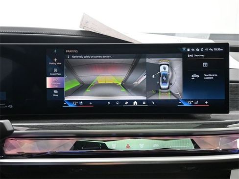 New 2026 BMW 750e xDrive w/ Premium Package image 3