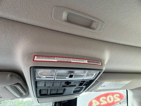 Used 2024 Toyota 4Runner Limited AWD/4WD image 30