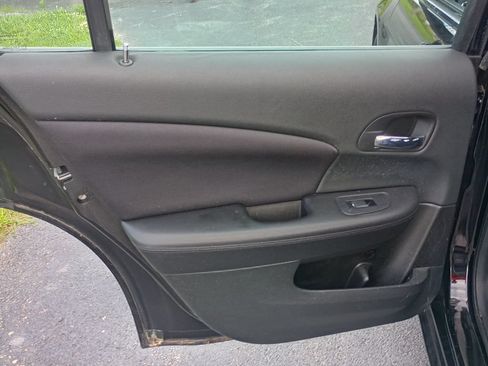 Used 2013 Chrysler 200 LX FWD image 17