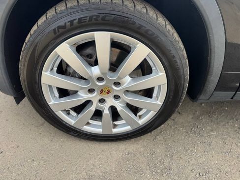 Used 2014 Porsche Cayenne Platinum Edition AWD/4WD image 15