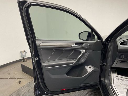 Used 2023 Volkswagen Tiguan SEL R-Line AWD/4WD image 9