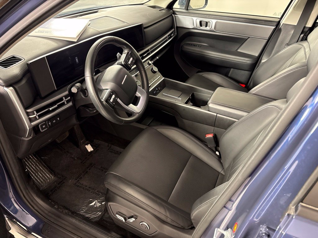 Used 2025 Hyundai Santa Fe SEL FWD image 31