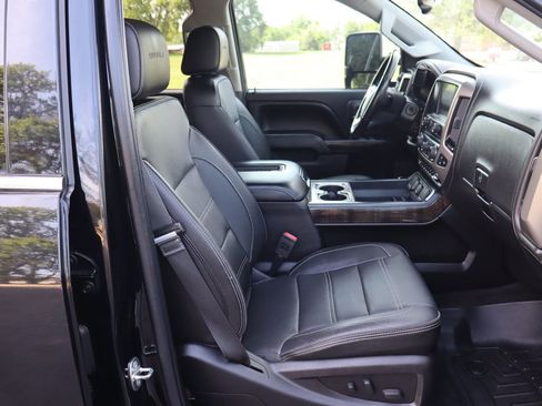 Used 2016 GMC Sierra 2500 Denali w/ Duramax Plus Package AWD/4WD image 22