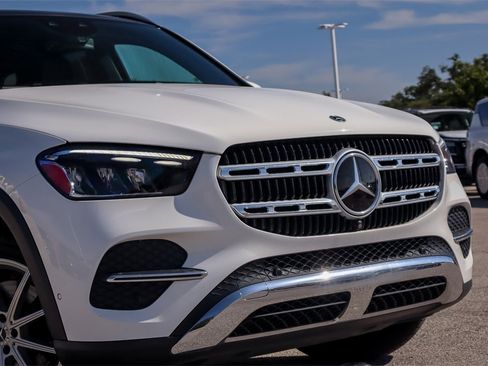 Used 2024 Mercedes-Benz GLE 350 4MATIC w/ 3rd Row Seat Package image 2