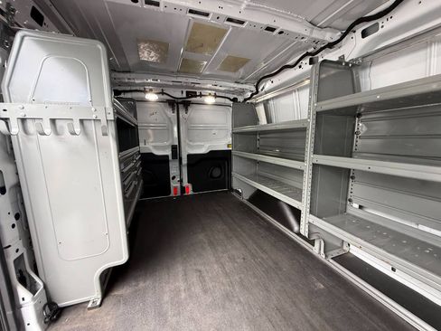 Used 2020 Ford Transit 150 Low Roof RWD image 10