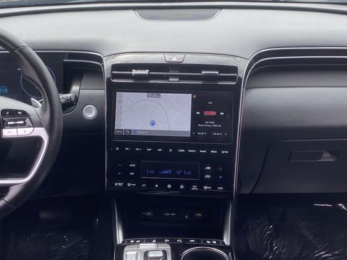 Used 2024 Hyundai Tucson Limited AWD/4WD image 14