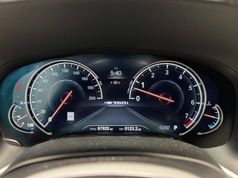 Used 2019 BMW M760i xDrive w/ Luxury Rear Seating Package image 63