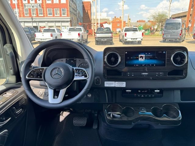 Used 2024 Mercedes-Benz Sprinter 3500 image 12