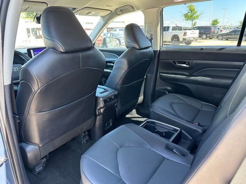 Used 2025 Toyota Grand Highlander FWD image 26