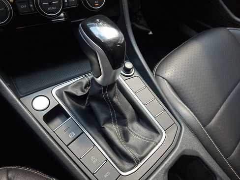 Used 2022 Volkswagen Jetta SE FWD image 14